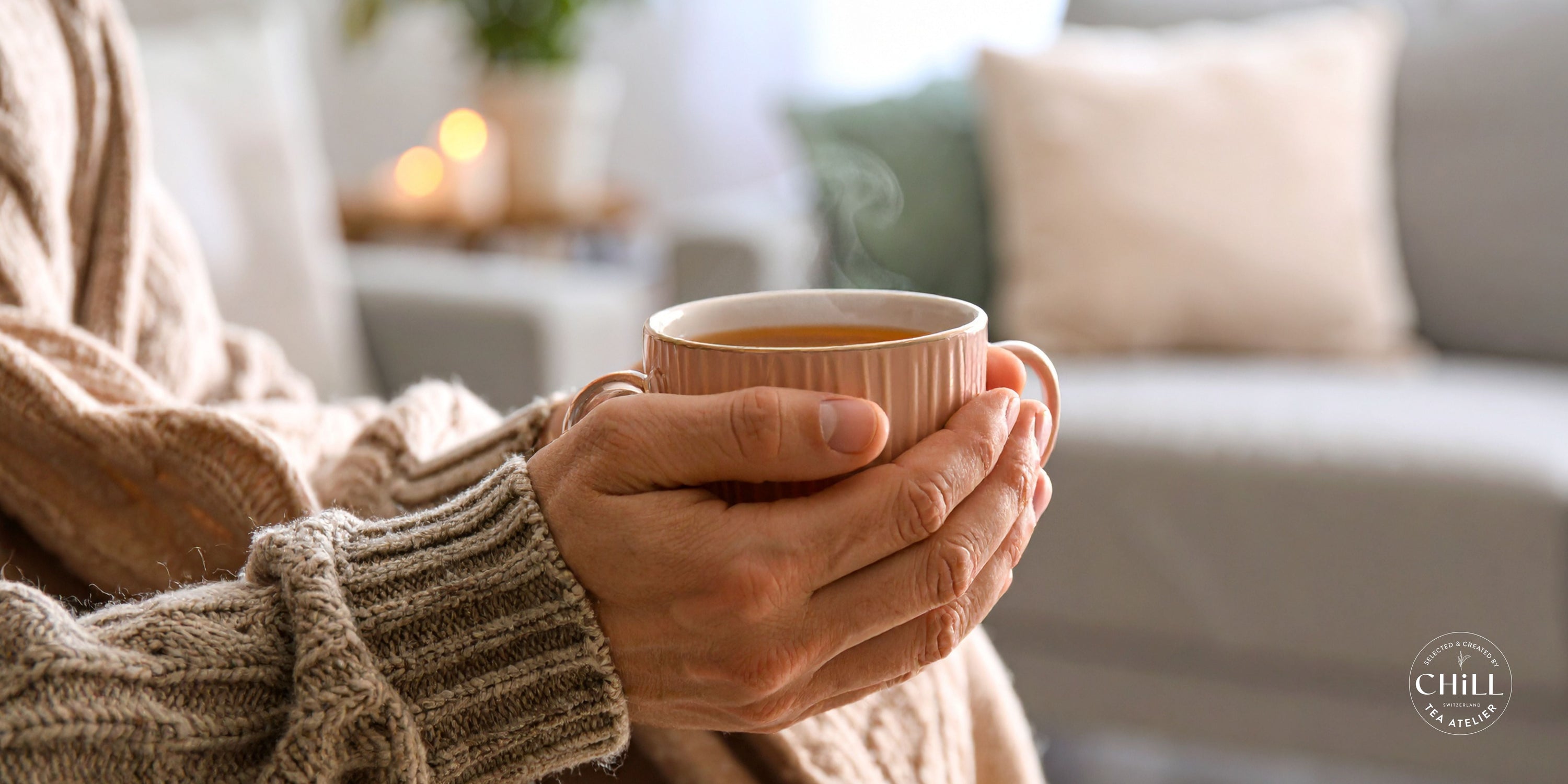 Le luxe de ralentir, avec une tasse à la main